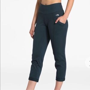 The North Face Motivation High-Rise Cuffed Legging Blue XS